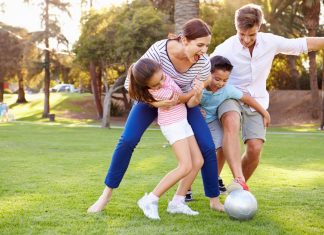 Permissive Parenting Style – Characteristics, Effects & more Friendly Parents